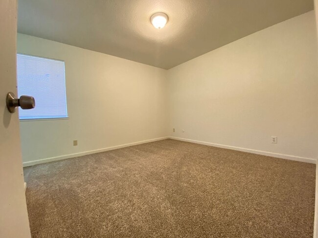 Building Photo - Beautiful Remodeled Home for Rent