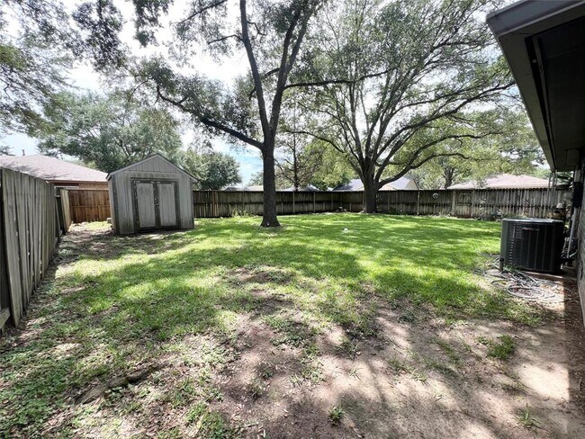 Building Photo - 3215 Keywood Ln