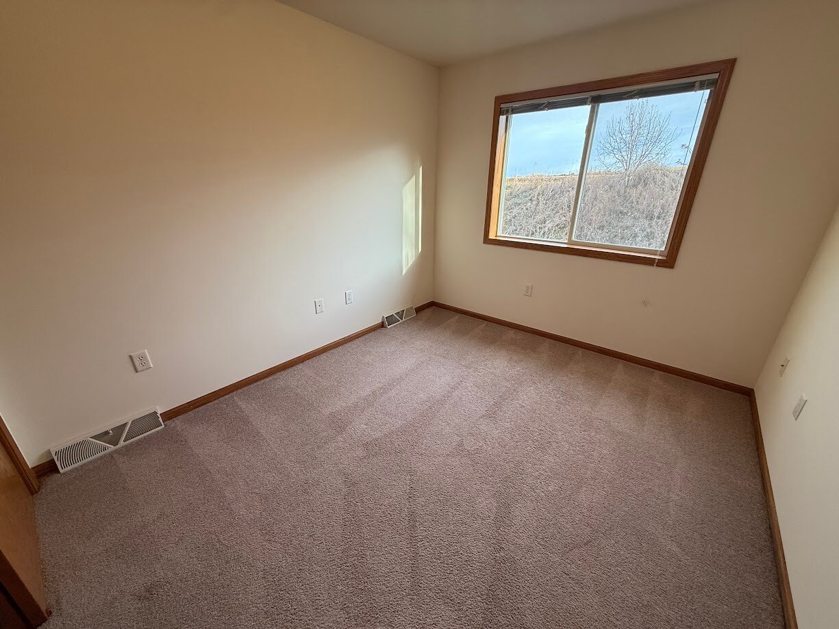 Building Photo - 1205 Temple Dr