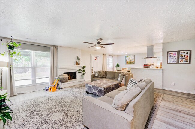 Building Photo - 6622 Rockergate Dr
