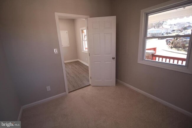 Building Photo - 5522 Addison Rd