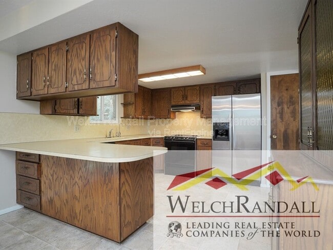 Building Photo - 3313 S 300 W