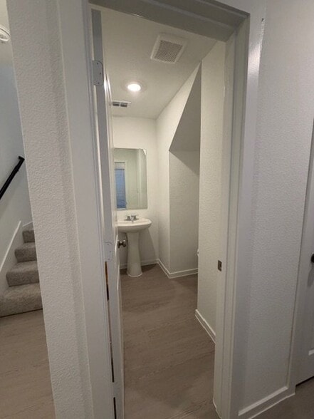 Building Photo - 12128 Steeplechase Dr