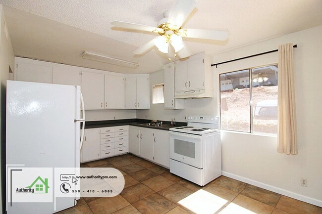 Building Photo - 4071 Vallecito St