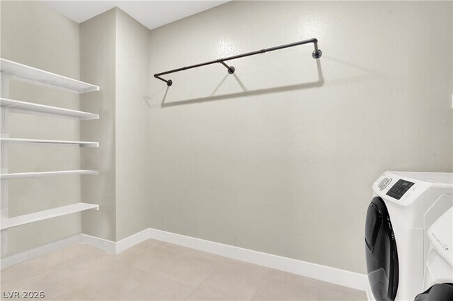 Building Photo - 2658 Catania St