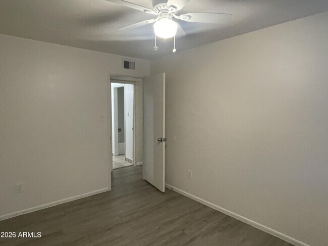 Building Photo - 4719 N 15th Ave