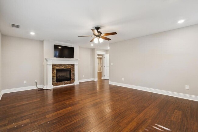 Building Photo - 2081 Buttner Rd
