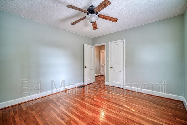 Building Photo - 534 Lucerne Dr