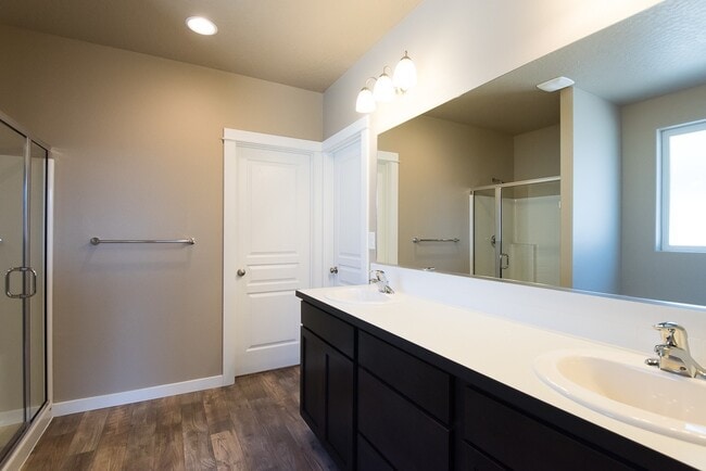 Building Photo - New 4 Bedroom Home in Post Falls with 3 Car Garage!