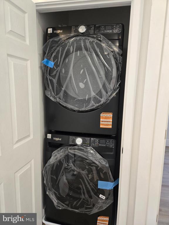 Building Photo - 5211 Ridge Ave