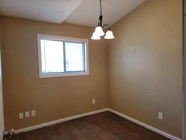 Building Photo - Spacious 3 bedroom duplex for rent in NE T...