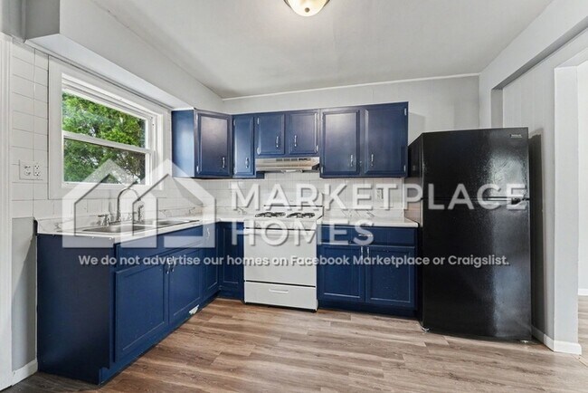 Building Photo - 7432 Beech Ave