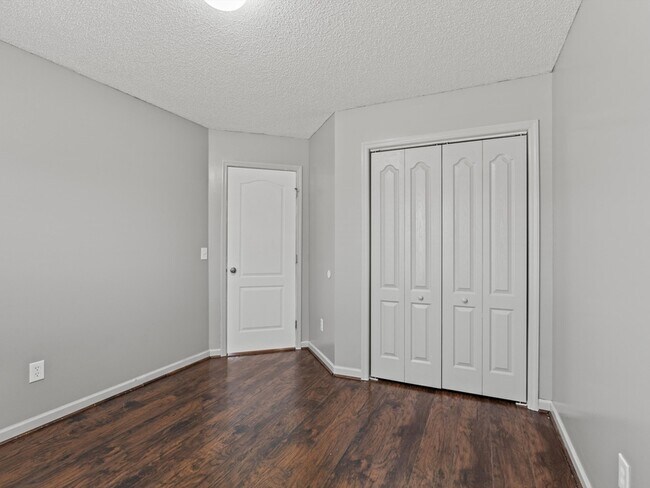 Building Photo - 213 Steppe Ct