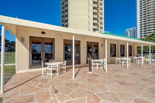 Building Photo - 2800 N Ocean Dr