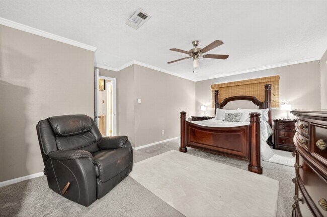 Building Photo - 25314 Lynbriar Ln