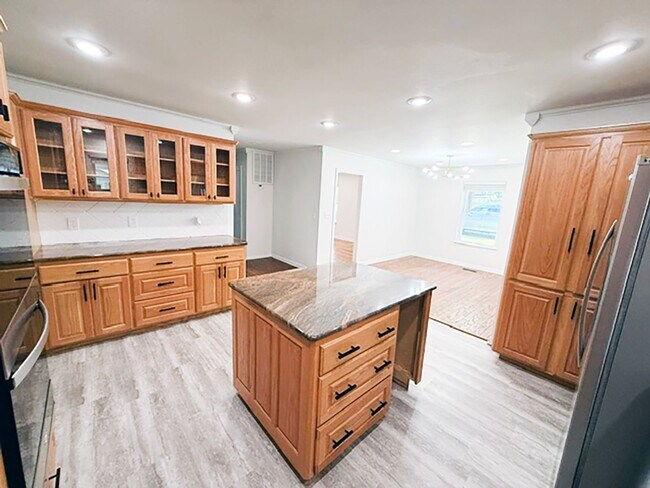 Building Photo - Home for Rent in Benton!