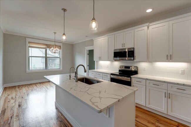 Building Photo - Beautiful, 5 bedroom Ooltewah Home!