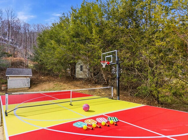 Building Photo - 12 Apple Tree Way