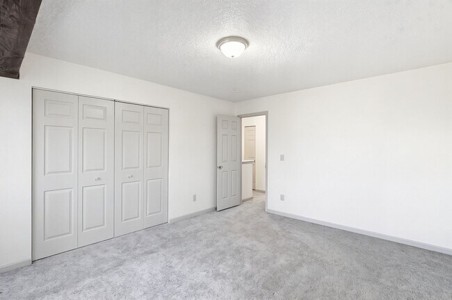 Building Photo - 3181 Vail Pass Dr