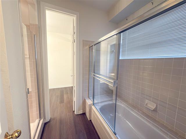 Building Photo - 5991 Lindenshire Ln