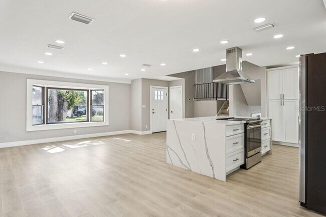 Building Photo - 8200 136th St