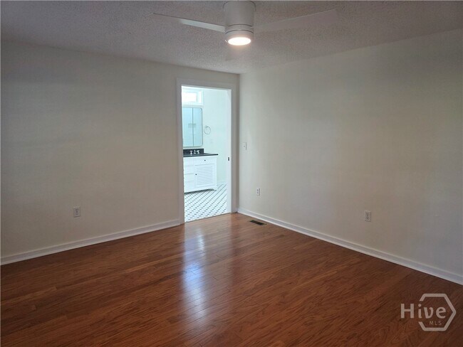 Building Photo - 807 Pound Rd