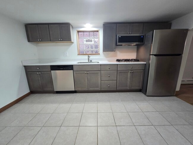 Building Photo - 2839 N Austin Ave