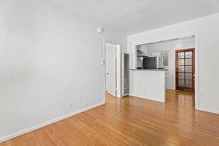 Building Photo - 1726 Abbot Kinney Blvd