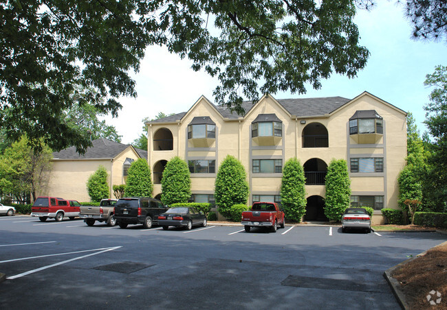 Building Photo - Garden Hills Apartments