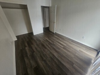 Building Photo - 504 Jeanell Dr
