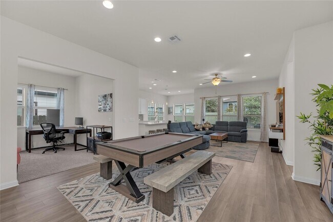 Building Photo - 10024 Dalliance Ln