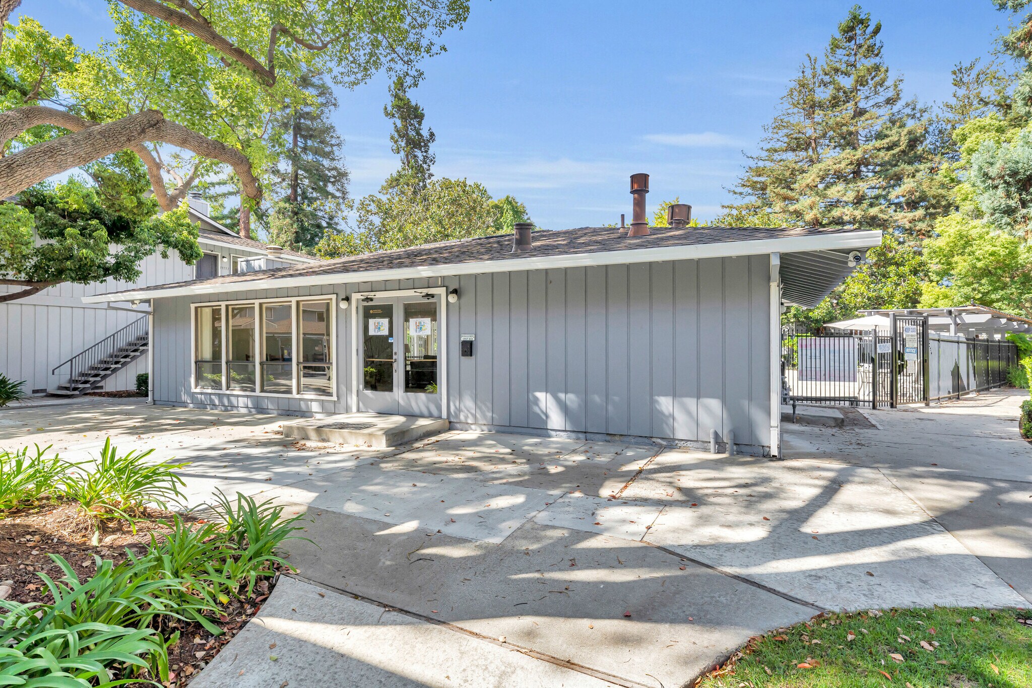 Building Photo - 39751 Bissy Cmn