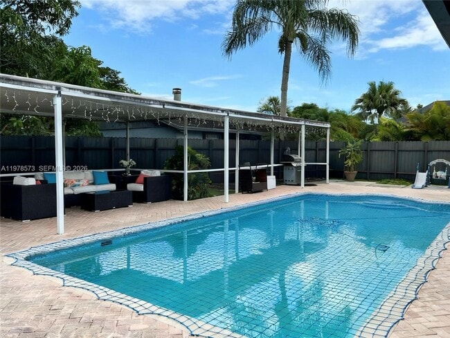 Building Photo - 11104 SW 139th Ct