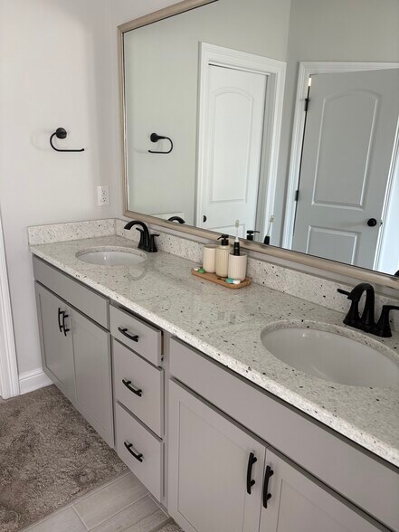 Building Photo - 9300 Asoka Ave