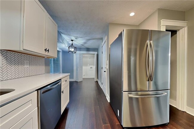 Building Photo - 3355 Hudson Ln