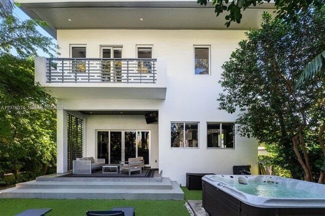 Building Photo - 101 SW 21st Rd