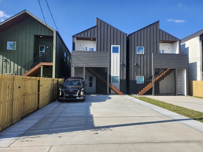 Building Photo - 9711 Cargill St