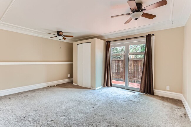 Building Photo - 5 bedroom Home in Cherry Creek School District! Great location- low maintenance yard! $500 off 1s...