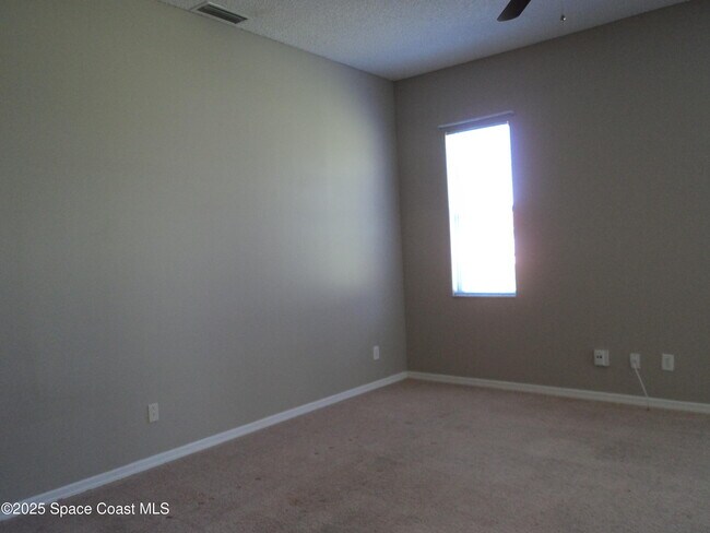 Building Photo - 1150 Cogan Dr