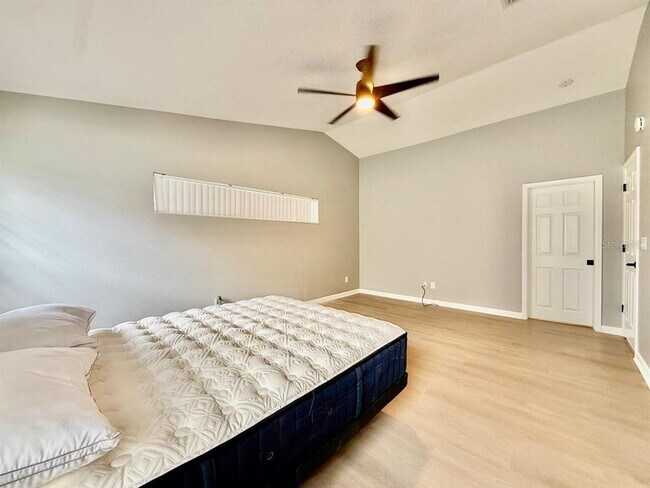 Building Photo - 6600 Gentle Ben Cir