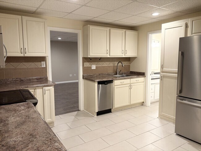 Building Photo - 501 Hearthstone Ridge