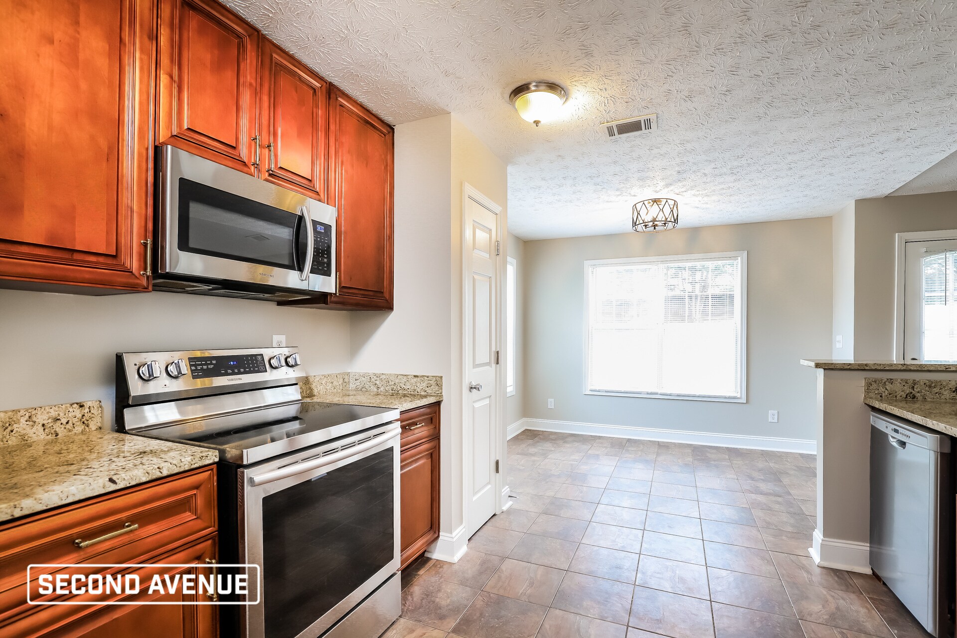 Building Photo - 550 Chardonnay Ct