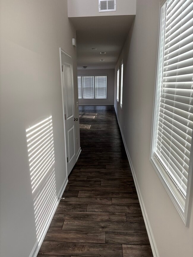 Building Photo - 68 Harvest Moon Dr