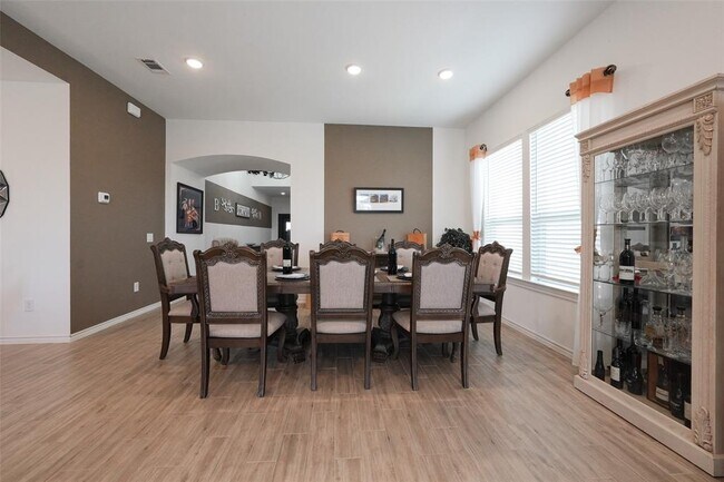 Building Photo - 1225 Woodflower Dr