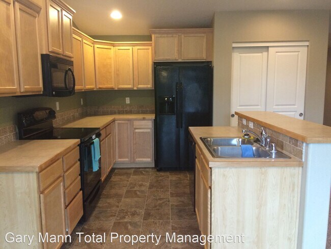 Building Photo - 3 br, 2 bath House - 1615 E Filmore Dr