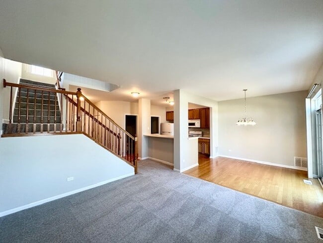 Building Photo - Excellent 2 Bedroom Plus Huge Loft  2.5 Bath and 2 car attached garage