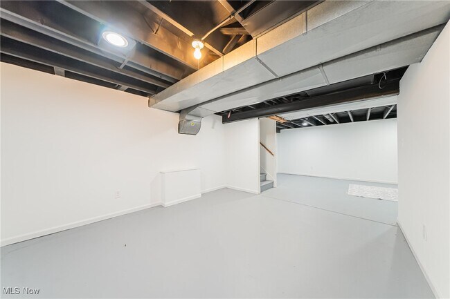 Building Photo - 1682 Mendelssohn Dr