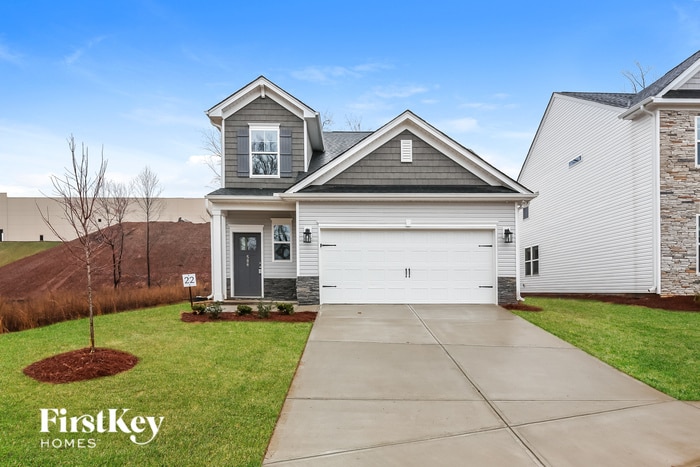 Primary Photo - 586 Hillpark Ln