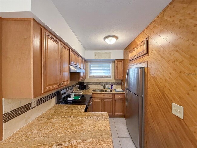 Building Photo - 2155 Wood St