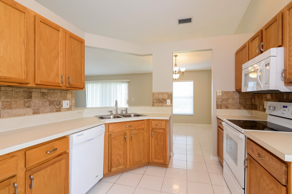 Building Photo - 4505 Sanibel Way